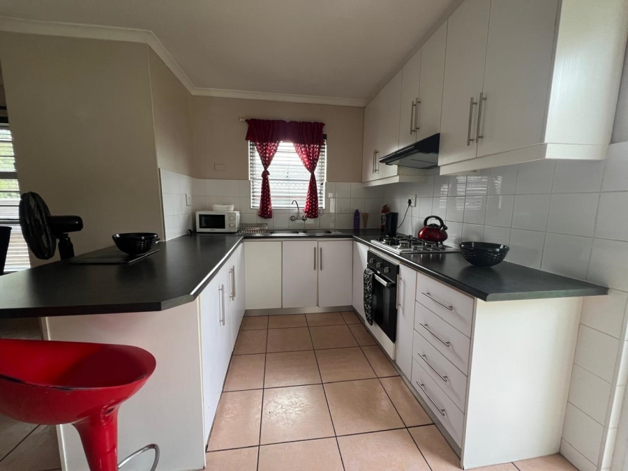 2 Bedroom Property for Sale in Vredekloof Western Cape